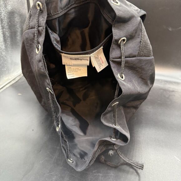 Vintage Walt Disney World Black Drawstring Embroidered Tote Book bag Backpack - Picture 4 of 4